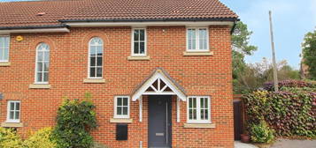 End terrace house to rent in Lavender Crescent, St.Albans AL3