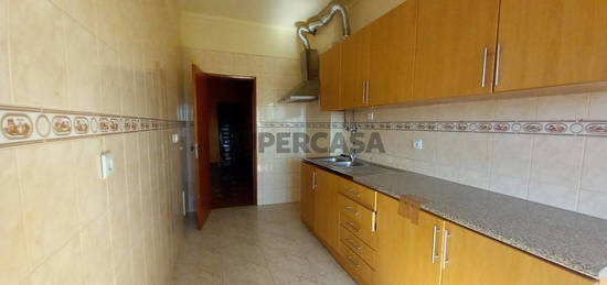 Apartamento T2, Amora, Seixal