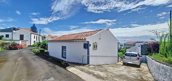 Casa T1 com Quintal, na Fazenda das Lajes das Flores