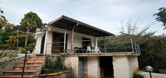 Casa indipendente in vendita in contrada Valle Rosa s.n.c