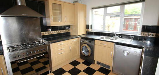 4 bedroom semi-detached house