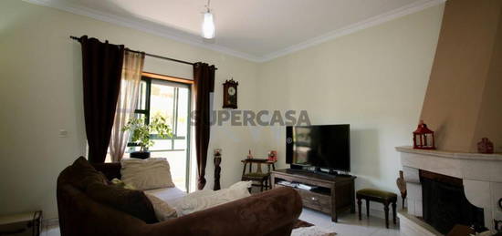 Apartamento >T2 Mem Martins- Boas Áreas