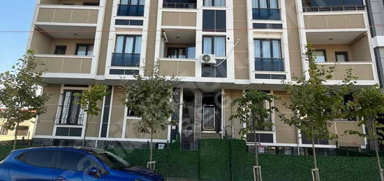 ARNAVUTKÖY DE SATILIK ANADOLU LİSESİ YANI 2+1 DUBLEKS DAİRE