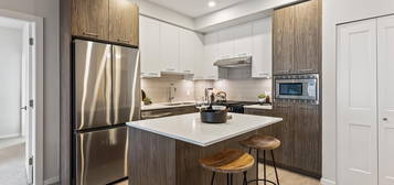 509 3317 148 STREET, Surrey, British Columbia 