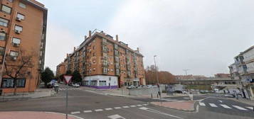 Casa en calle María Barrientos, Los Rosales, Madrid