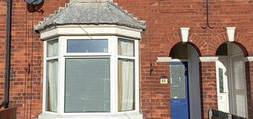 Terraced house to rent in Waxholme Road, Withernsea HU19