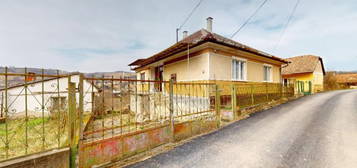 Eladó családi ház, Mádon 26.9 M Ft, 3 szobás