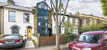 Terraced house to rent in Grosvenor Park Road, Walthamstow, Londonm E17