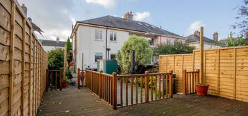 2 bed maisonette for sale