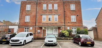 Flat to rent in Glyde Path House, Glyde Path Road, Dorchester DT1