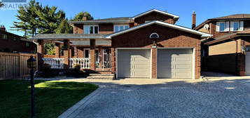 206 HELEN STREET, Vaughan (East Woodbridge), Ontario