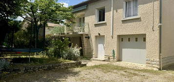 Maison traditionnelle  à vendre, 6 pièces, 4 chambres, 125 m²