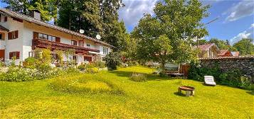 Attraktives Anwesen in Gmund am Tegernsee
- parkähnliches Areal 
- großes Entwicklungspotential