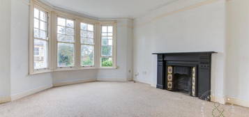 Flat to rent in Church Road, Whitchurch, Cardiff CF14