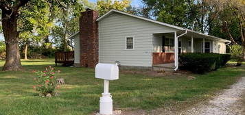 221 Sparks Ave, Moberly, MO 65270