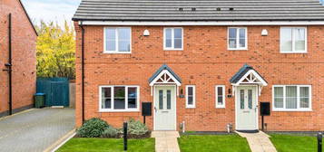 3 bedroom semi-detached house for sale