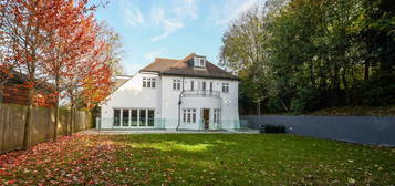 5 bed detached house for sale