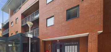 Flat to rent in Liberty Place, Madison Square, Liverpool L1