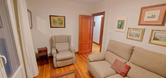 Piso en venta en Calle Monte Aldamiz, Barrio de Uribarri