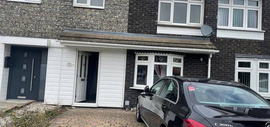 Terraced house to rent in Audley Way, Basildon SS14