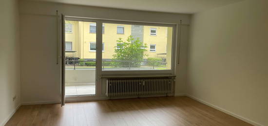 Modernisierte 2,5-Raum-Wohnung mit Balkon und Einbauküche in Tübingen in naturnaher Lage