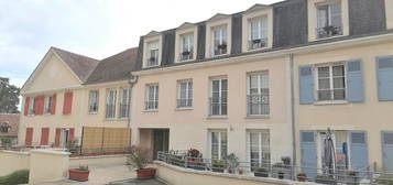 APPARTEMENT 3 PIECES AVEC 2 PLACES DE PARKING EN SOUS-SOL VE