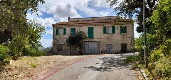 Casa indipendente in vendita in  Bastianini, 26