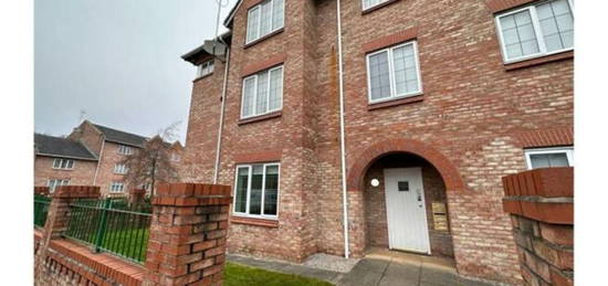 Flat for sale in Great Oak Drive, Altrincham WA15