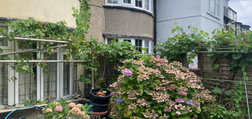 2 bedroom terraced house