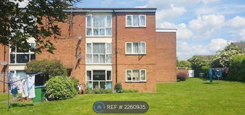 Flat to rent in Linden Lea, Watford WD25