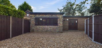 2 bed bungalow to rent