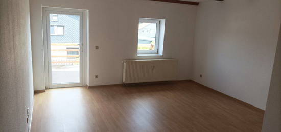 Neugersdorf: 2 Raum Wohnung 50 m² mit großem Balkon + Garten + PK