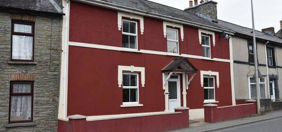 4 bed terraced house for sale