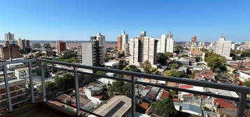 Excelente y Amplio Departamento de 2 Dorm. en Alquiler