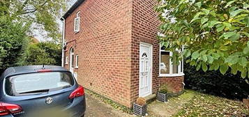 2 bed semi-detached house for sale