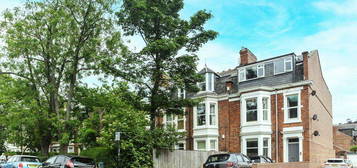 6 bedroom terraced house for sale