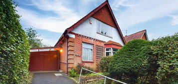 Detached house for sale in Wellington Avenue, Reading, Berkshire RG2