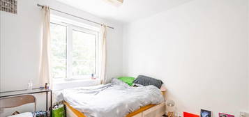 Flat to rent in Hendale House, Clapton E5