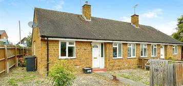 2 bedroom semi-detached bungalow for sale