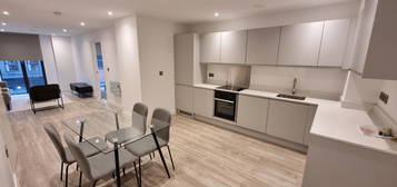 Flat to rent in Derwent Street M5