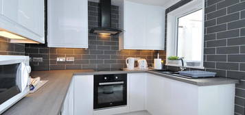 Property to rent in Wellington Street, Plymouth PL4