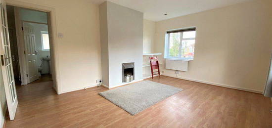 Flat to rent in Diamond Road, Ruislip HA4