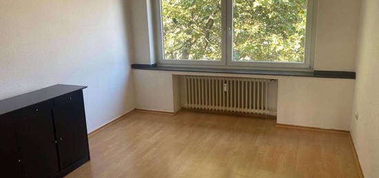 2 Zimmerwohnung mit Sonnenbalkon und Küche