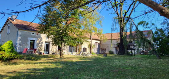 Maison de ville  à vendre, 7 pièces, 4 chambres, 230 m²