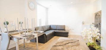 2 bed flat to rent