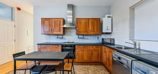 4 bed flat to rent