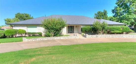 3 Country Club Rd, Shawnee, OK 74801