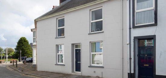 4 bedroom terraced house for sale