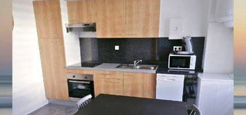 Location t1bis meuble charges comprises