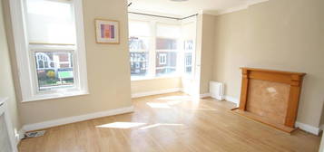 Flat to rent in London Road, Westcliff-On-Sea SS0